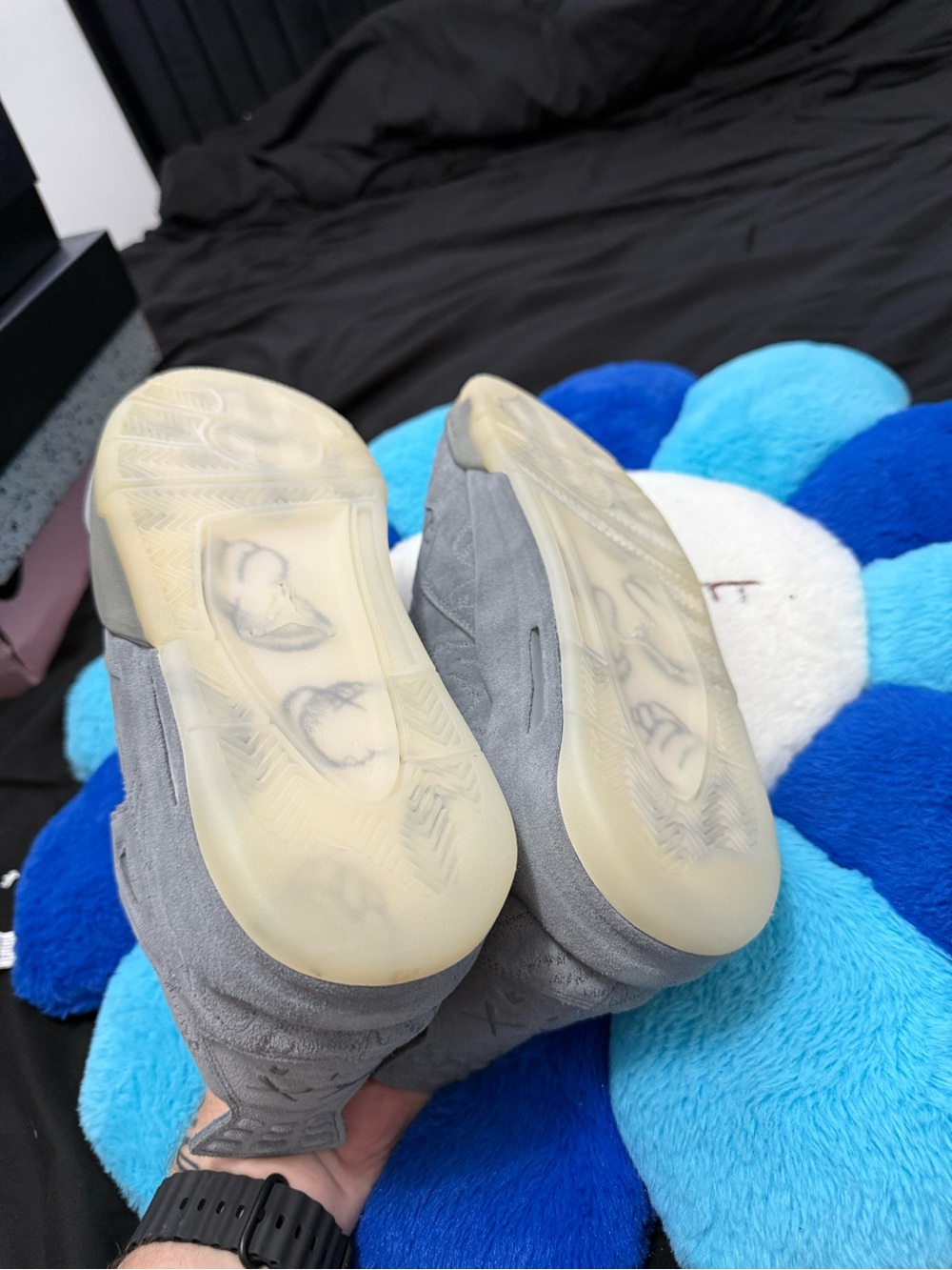 Jordan 4 KAWS size 13 men - Picture 4 of 4